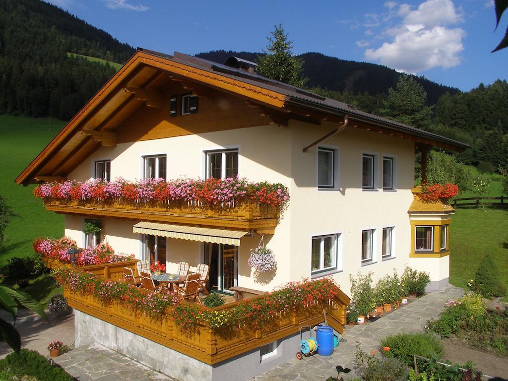 Haus Gschwendtner Hotel Pfarrwerfen Luaran gambar